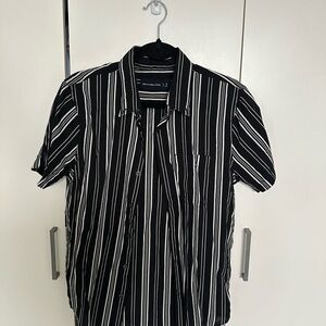 Abercrombie & Fitch Black and White Striped Casual Button Down Shirt